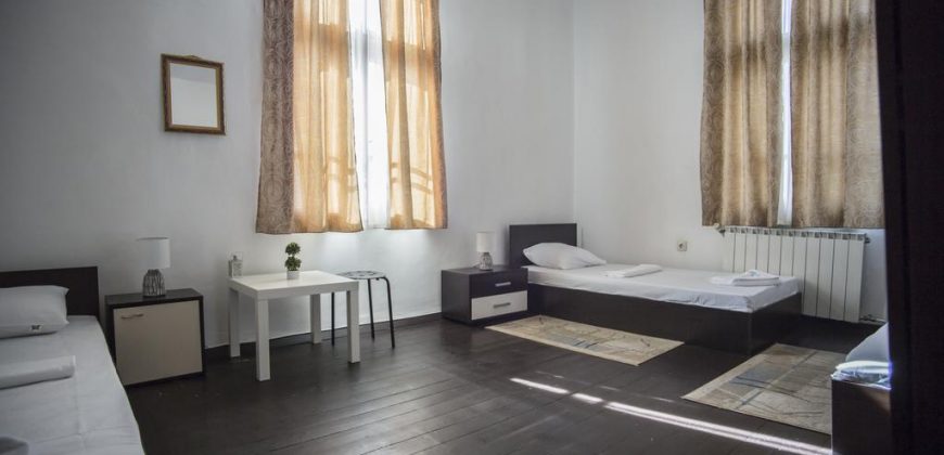 Affittasi palazzina di 4 piani nel centro di Sofia