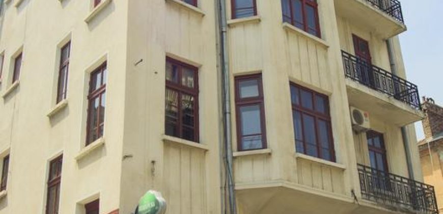 Affittasi palazzina di 4 piani nel centro di Sofia