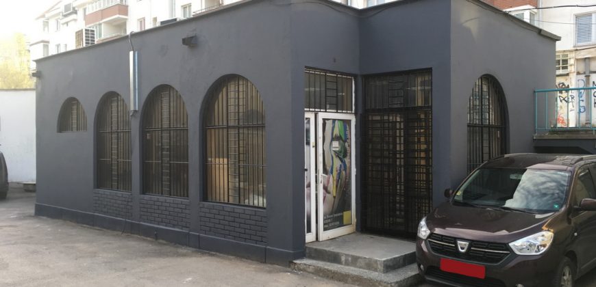 Proprietà commerciale con molto potenziale in Dianabad
