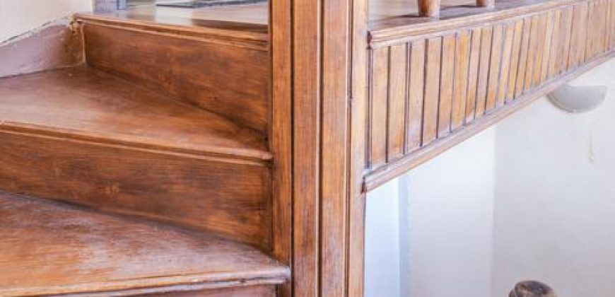 Affittasi piano di casa 140m2 al centro